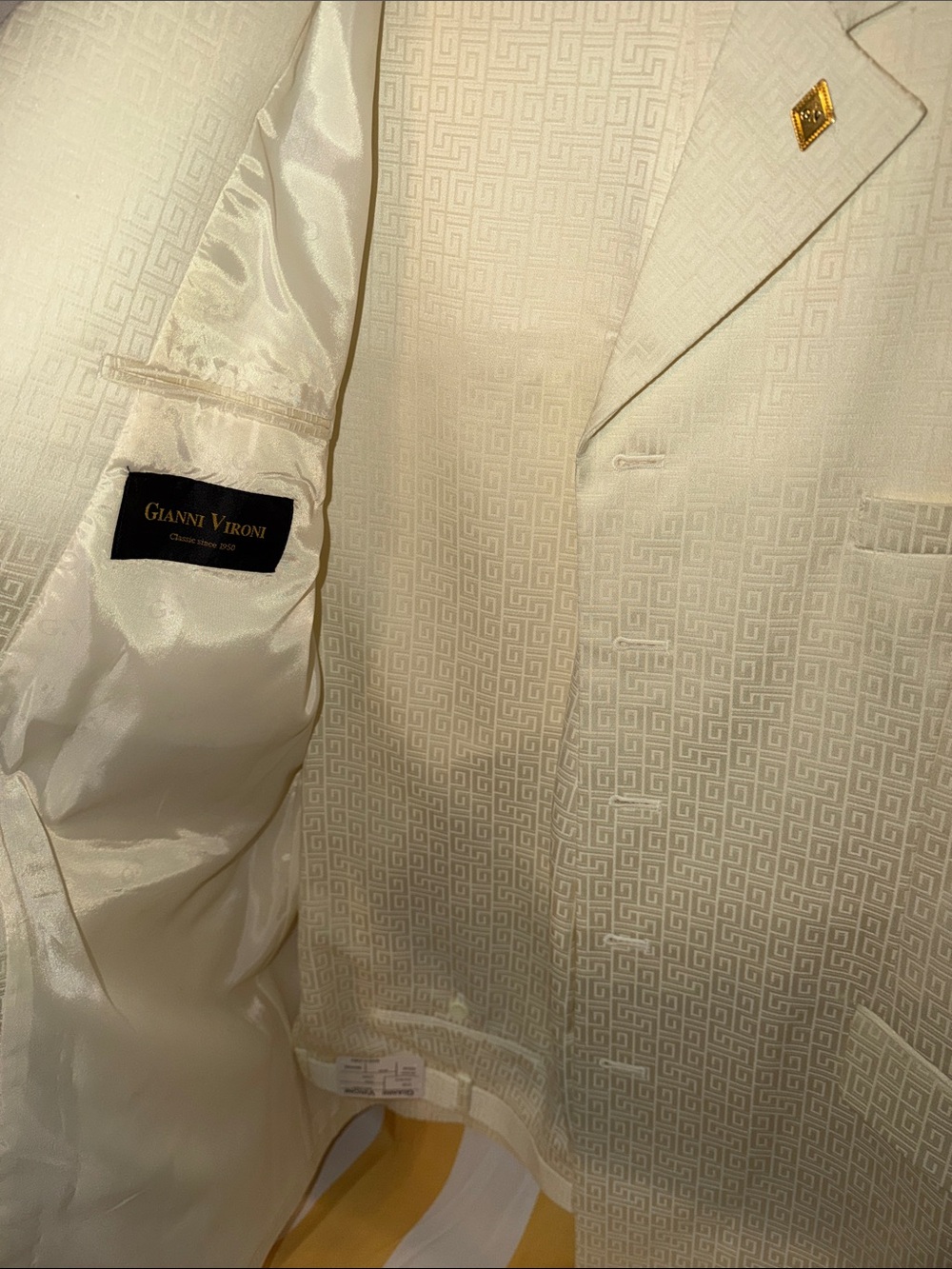 Gianni Vironi Men’s 52L 48W cream color chain link Jacquard suit / NEW - Picture 4 of 5